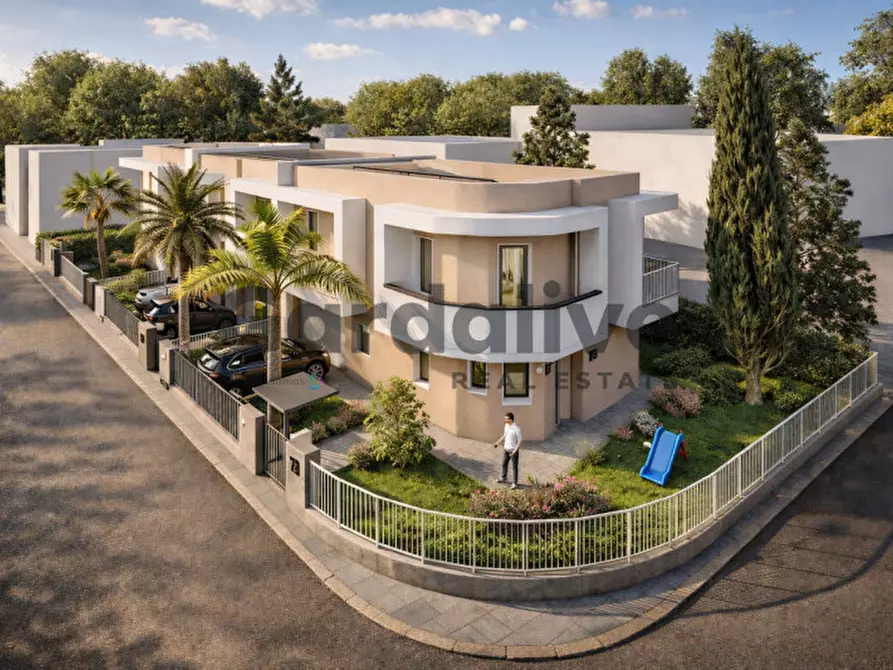 Immagine 5 di Villa in vendita  in Via Frassino 20 a Peschiera Del Garda