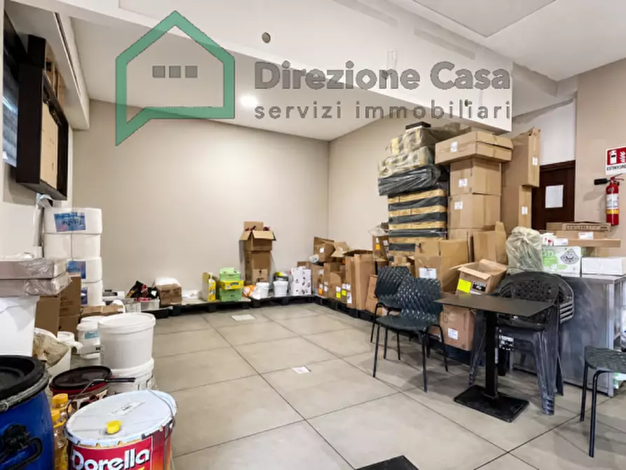 Immagine 34 di Attività commerciale in vendita  in VIA DIOCLEZIANO a Napoli