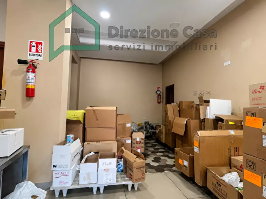 Immagine 36 di Attività commerciale in vendita  in VIA DIOCLEZIANO a Napoli