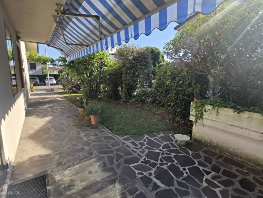 Immagine 5 di Casa bifamiliare in vendita  in Via Zendrini 5 a Castelfranco Veneto