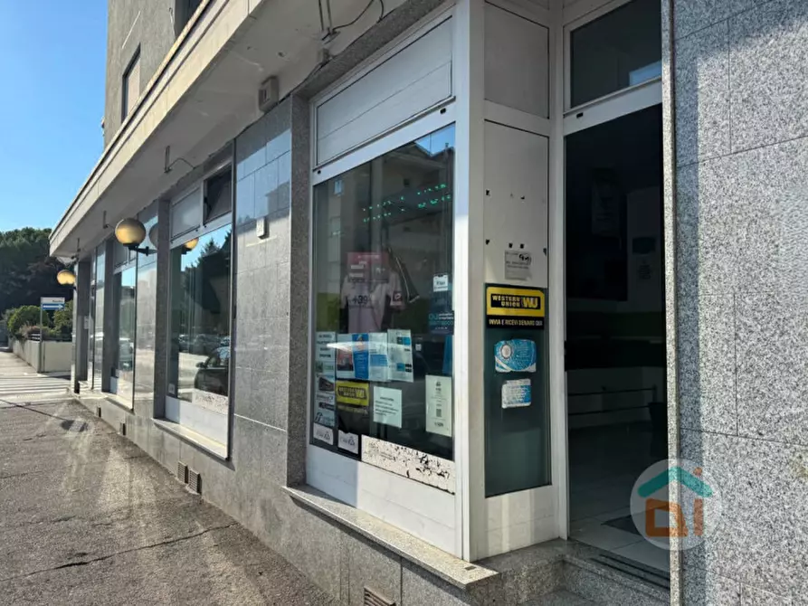 Immagine 1 di Attività commerciale in vendita  in Via Giacomo Matteotti, 18 a Monfalcone