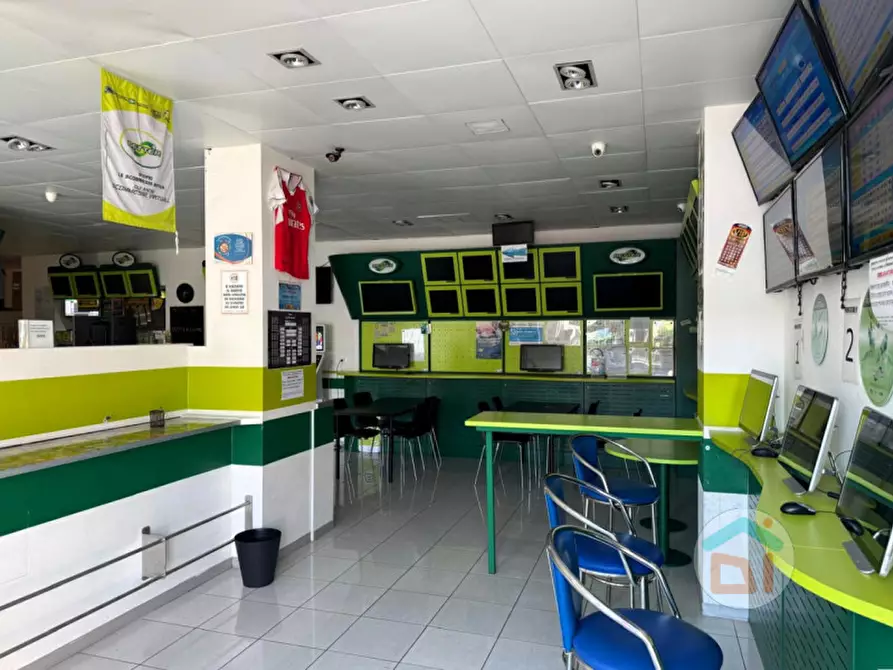 Immagine 4 di Attività commerciale in vendita  in Via Giacomo Matteotti, 18 a Monfalcone
