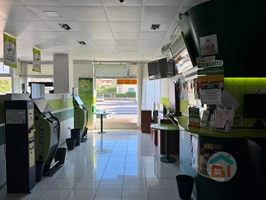 Immagine 10 di Attività commerciale in vendita  in Via Giacomo Matteotti, 18 a Monfalcone