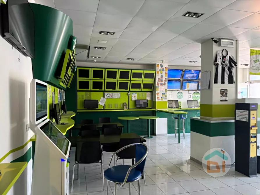 Immagine 14 di Attività commerciale in vendita  in Via Giacomo Matteotti, 18 a Monfalcone