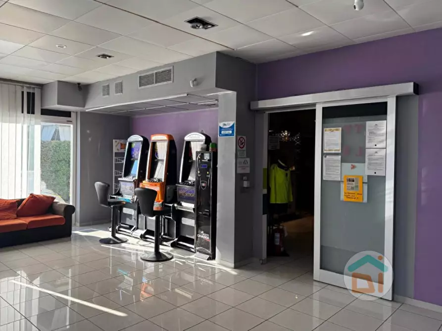 Immagine 22 di Attività commerciale in vendita  in Via Giacomo Matteotti, 18 a Monfalcone