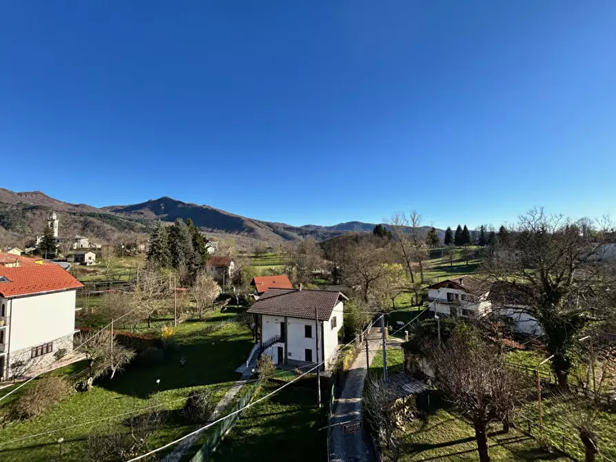 Immagine 12 di Appartamento in vendita  in Via Relama a Rovegno
