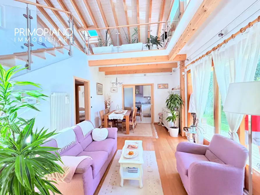 Immagine 2 di Villa in vendita  in Frazione Frisanchi a Altopiano Della Vigolana