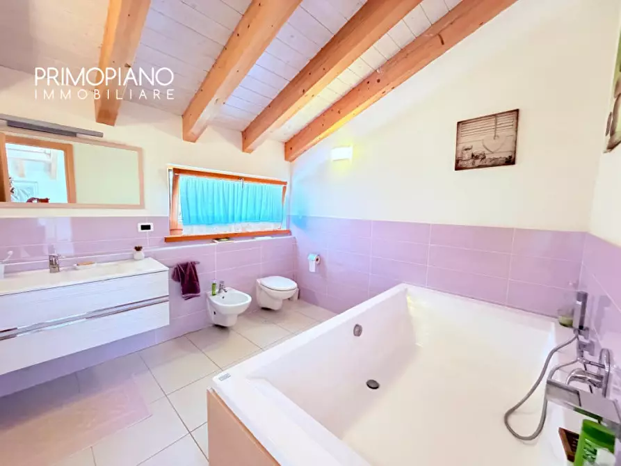 Immagine 33 di Villa in vendita  in Frazione Frisanchi a Altopiano Della Vigolana