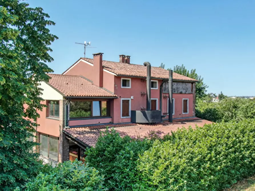 Immagine 3 di Agriturismo in vendita  a San Bonifacio
