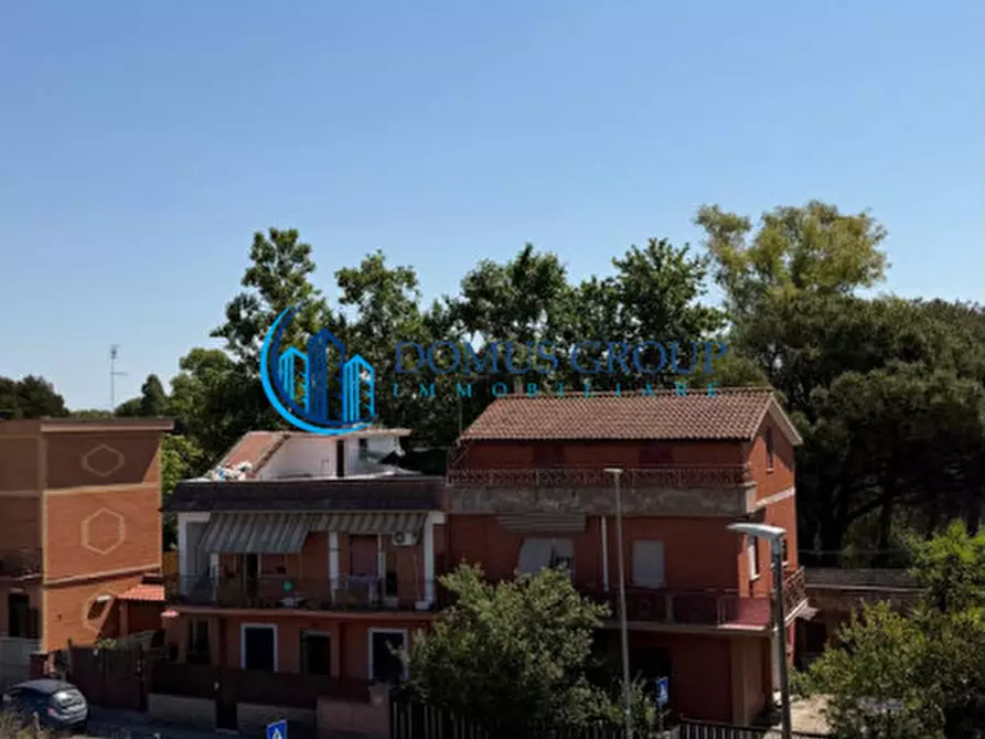 Immagine 11 di Appartamento in vendita  in via forno saraceno a Roma