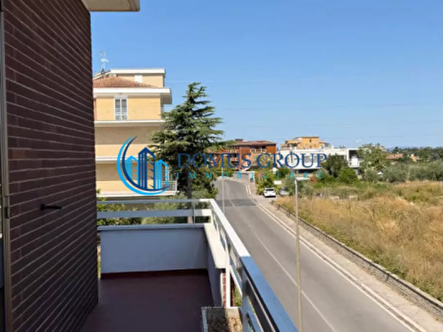 Immagine 15 di Appartamento in vendita  in via forno saraceno a Roma