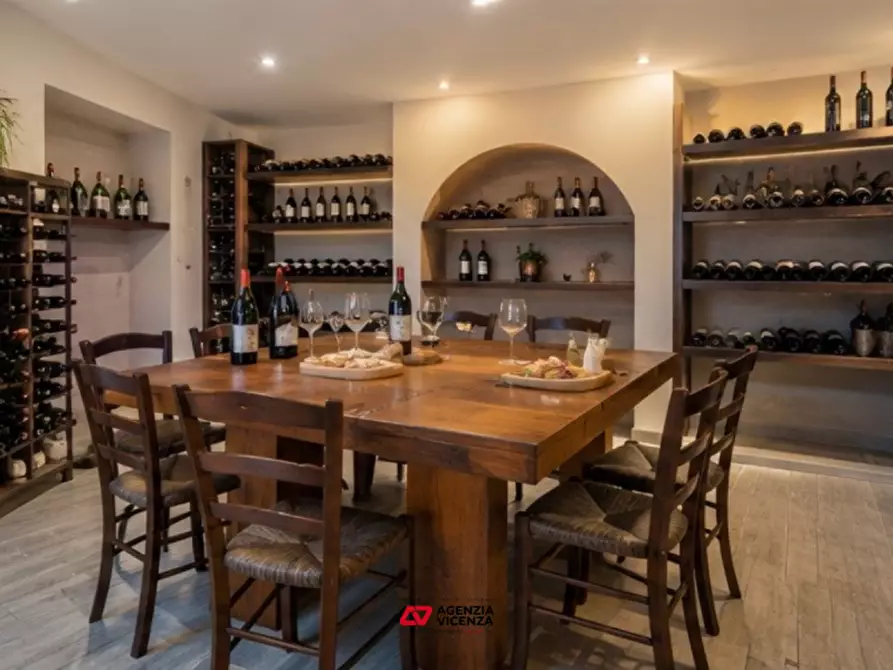 Immagine 4 di Agriturismo in vendita  in Vicenza Ovest a Vicenza