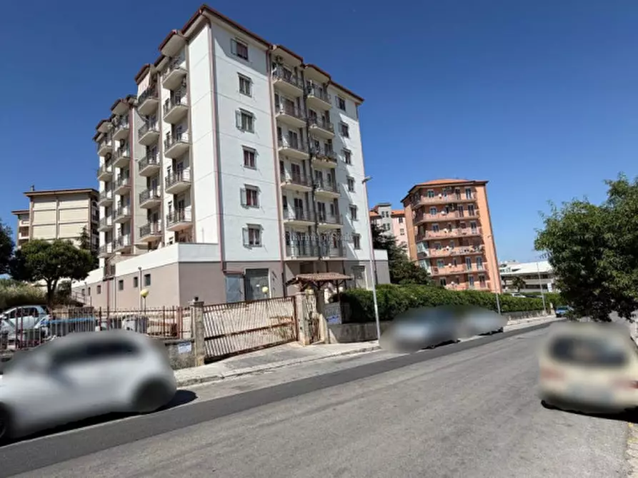 Immagine 1 di Appartamento in vendita  in Via Margherita Margani Nicosia a Ragusa