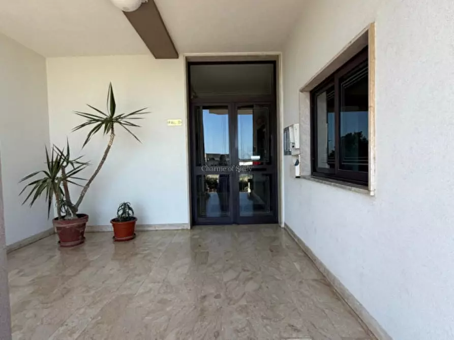 Immagine 2 di Appartamento in vendita  in Via Margherita Margani Nicosia a Ragusa