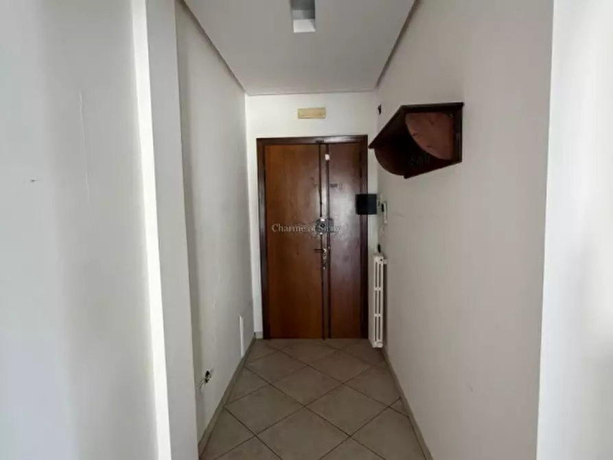 Immagine 5 di Appartamento in vendita  in Via Margherita Margani Nicosia a Ragusa