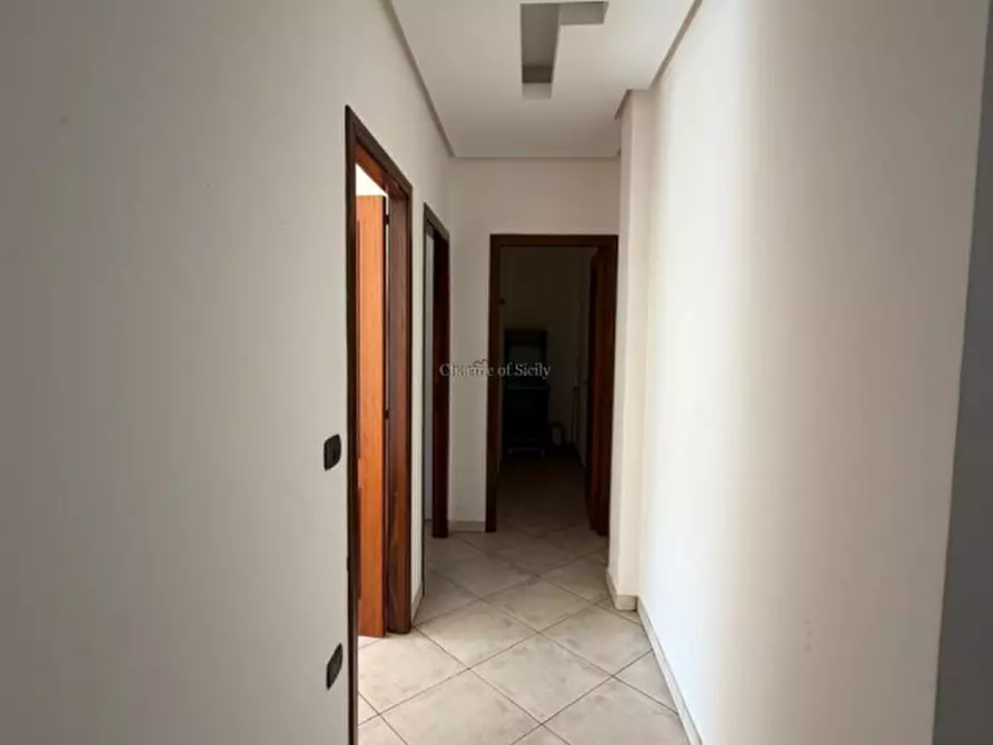 Immagine 19 di Appartamento in vendita  in Via Margherita Margani Nicosia a Ragusa