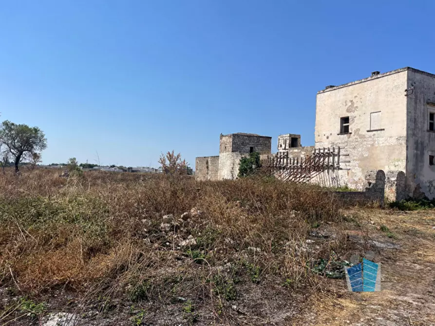 Immagine 20 di Palazzo in vendita  a Copertino