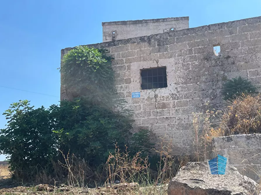 Immagine 23 di Palazzo in vendita  a Copertino