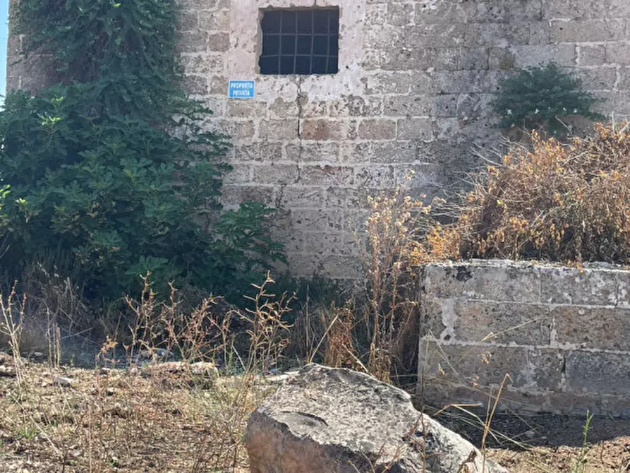 Immagine 25 di Palazzo in vendita  a Copertino