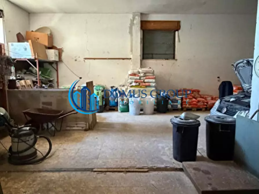 Immagine 9 di Attività commerciale in vendita  in via Forno Saraceno a Roma