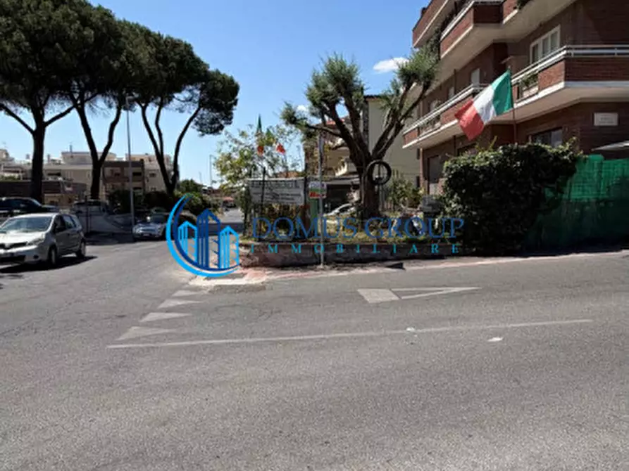 Immagine 13 di Attività commerciale in vendita  in via Forno Saraceno a Roma