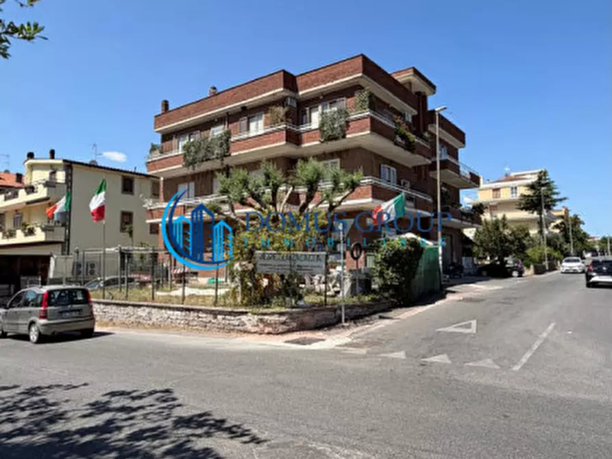 Immagine 15 di Attività commerciale in vendita  in via Forno Saraceno a Roma