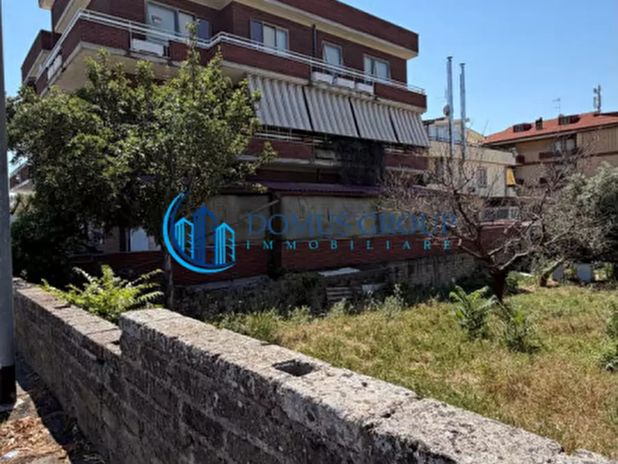 Immagine 19 di Attività commerciale in vendita  in via Forno Saraceno a Roma