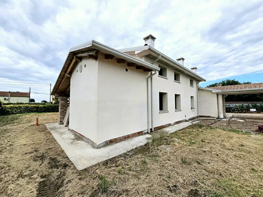 Immagine 13 di Casa indipendente in vendita  in VIA DOSSI a Borgo Veneto