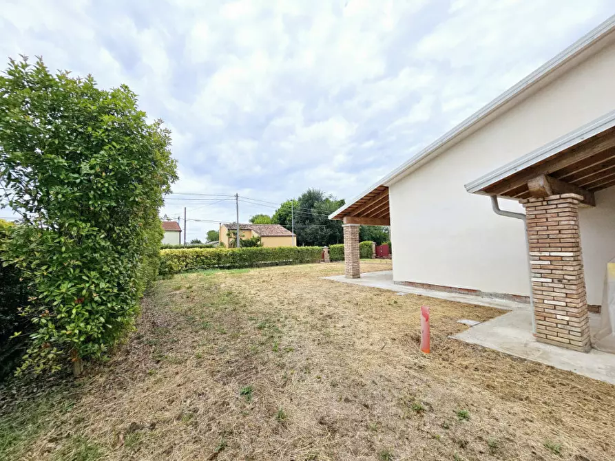 Immagine 14 di Casa indipendente in vendita  in VIA DOSSI a Borgo Veneto