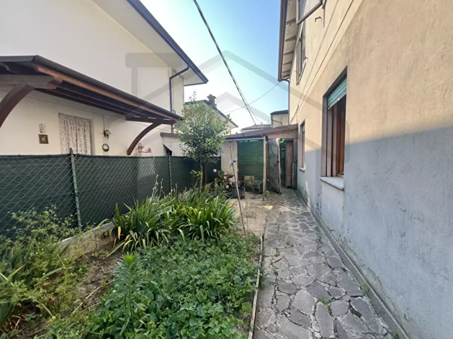 Immagine 9 di Casa bifamiliare in vendita  in Via Claudiana a Montegrotto Terme