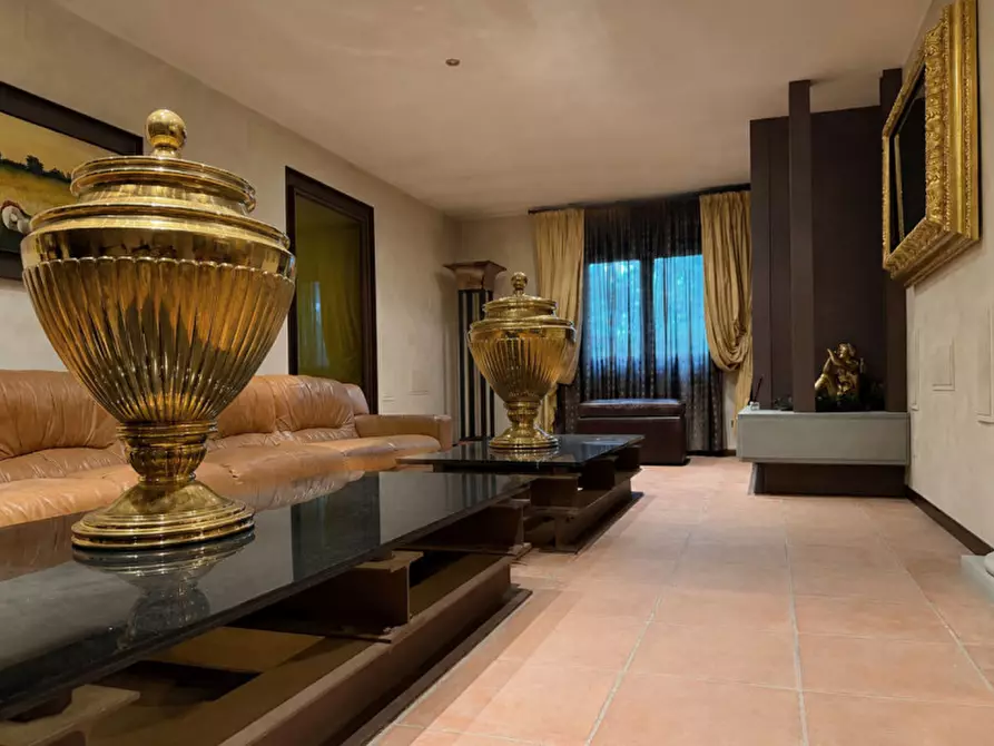 Immagine 11 di Villa in vendita  in via guglielmo marconi 74 a Montechiarugolo
