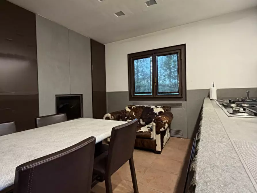 Immagine 14 di Villa in vendita  in via guglielmo marconi 74 a Montechiarugolo
