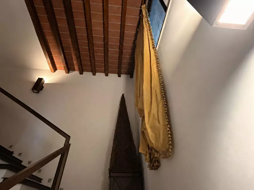 Immagine 27 di Villa in vendita  in via guglielmo marconi 74 a Montechiarugolo