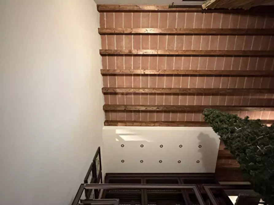Immagine 47 di Villa in vendita  in via guglielmo marconi 74 a Montechiarugolo