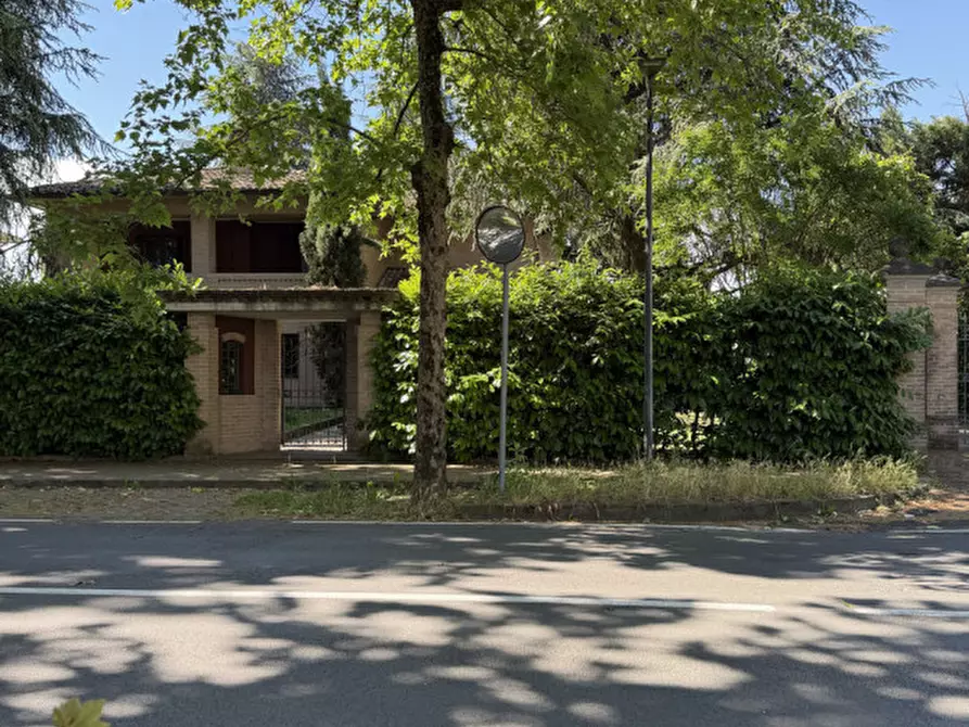 Immagine 53 di Villa in vendita  in via guglielmo marconi 74 a Montechiarugolo