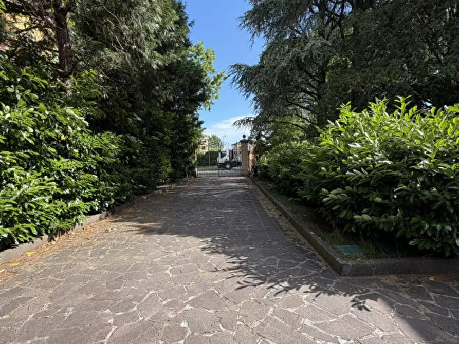 Immagine 55 di Villa in vendita  in via guglielmo marconi 74 a Montechiarugolo
