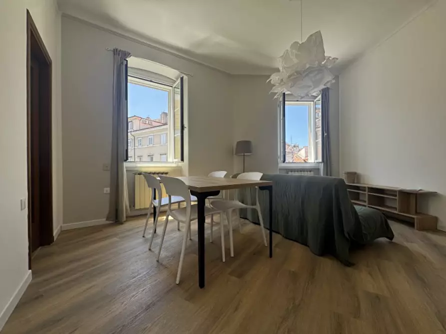 Immagine 1 di Appartamento in affitto  in Via Massimo D'Azeglio 2 a Trieste