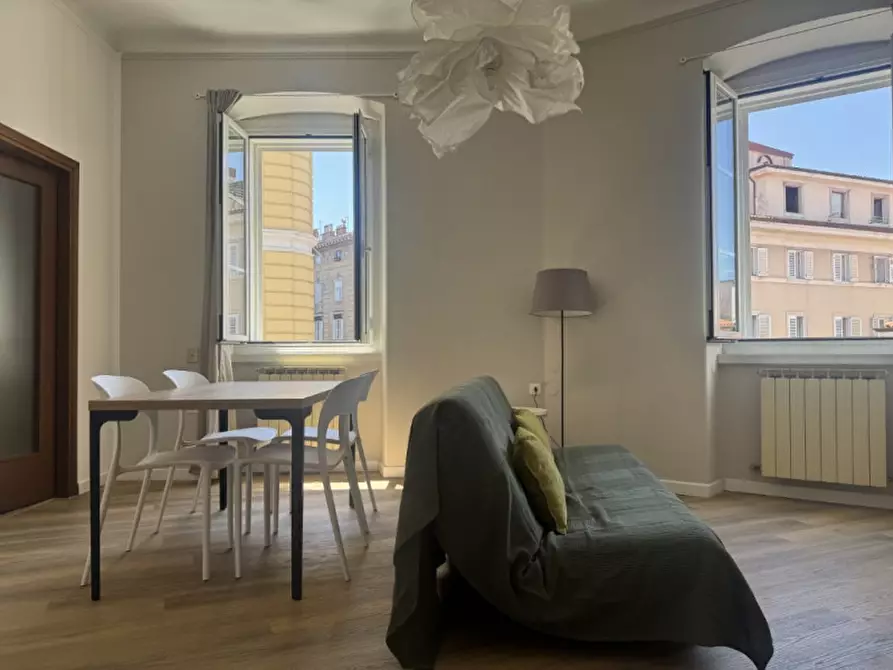 Immagine 2 di Appartamento in affitto  in Via Massimo D'Azeglio 2 a Trieste