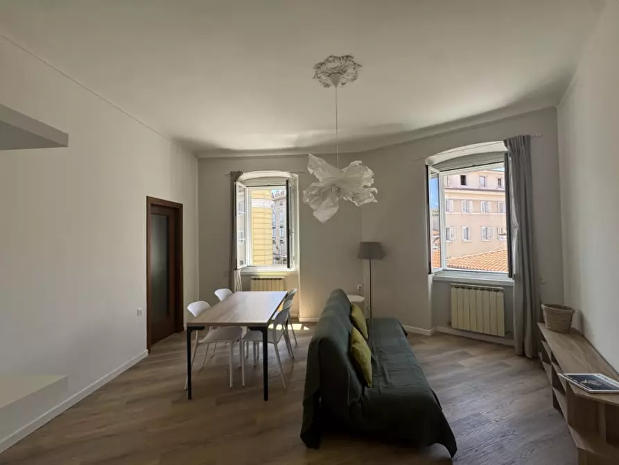 Immagine 3 di Appartamento in affitto  in Via Massimo D'Azeglio 2 a Trieste