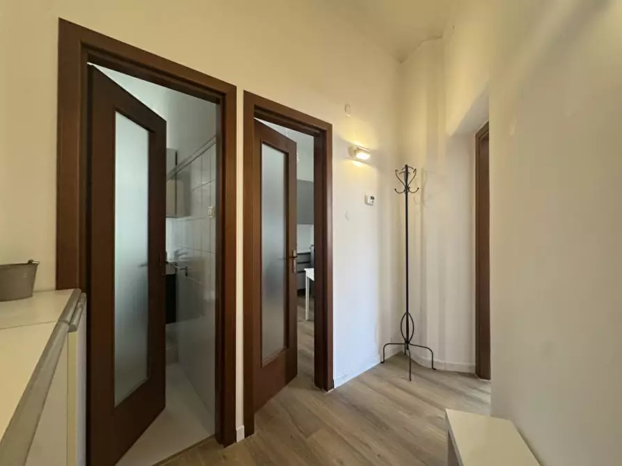 Immagine 13 di Appartamento in affitto  in Via Massimo D'Azeglio 2 a Trieste