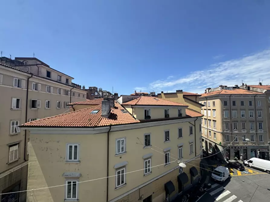 Immagine 18 di Appartamento in affitto  in Via Massimo D'Azeglio 2 a Trieste