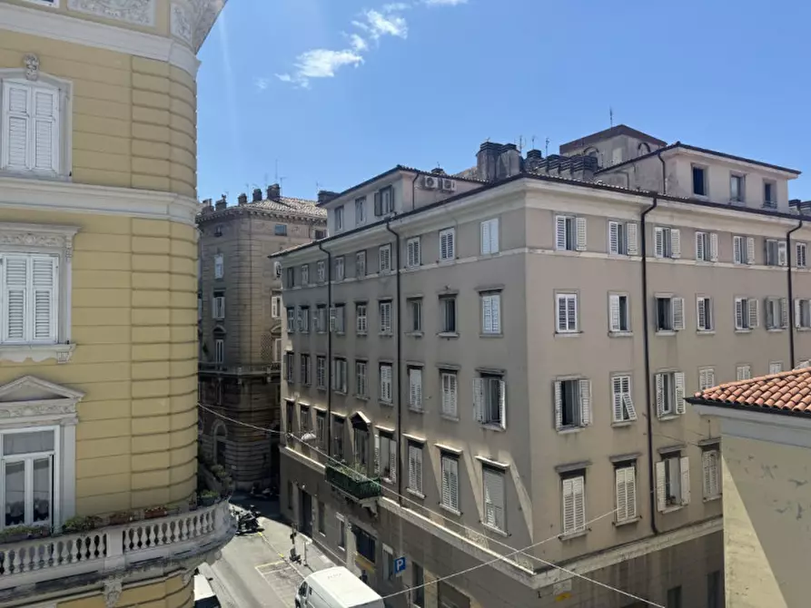 Immagine 22 di Appartamento in affitto  in Via Massimo D'Azeglio 2 a Trieste
