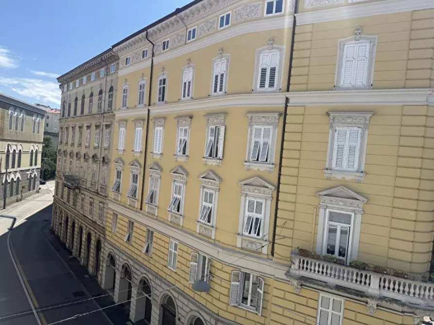 Immagine 23 di Appartamento in affitto  in Via Massimo D'Azeglio 2 a Trieste