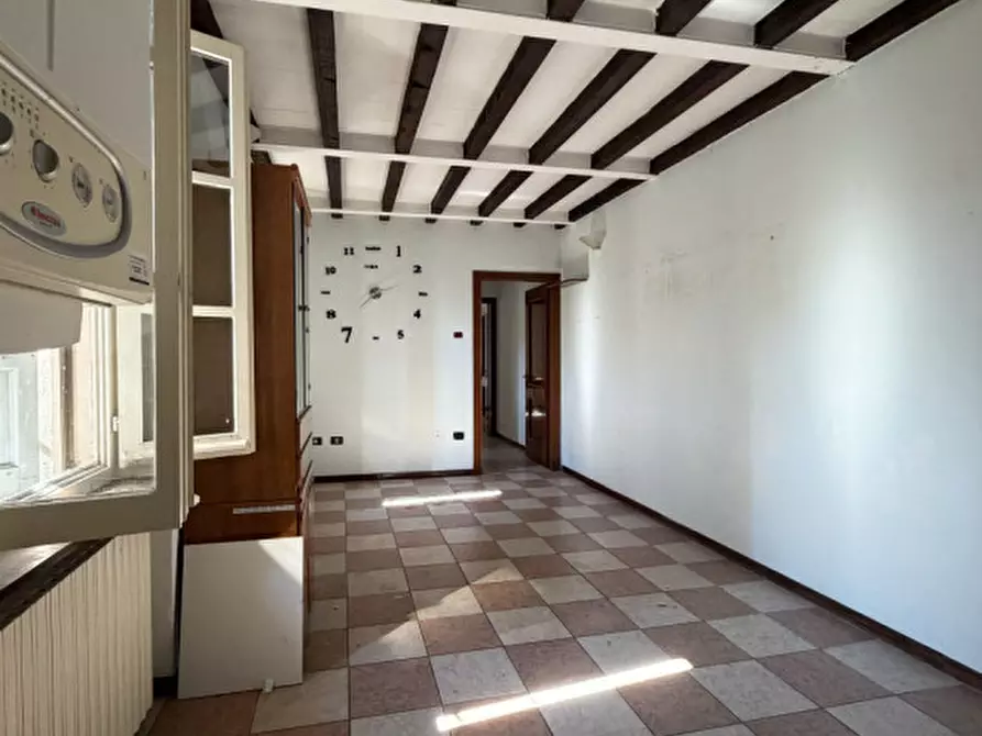 Immagine 4 di Appartamento in vendita  in Piazzale Giuseppe Verdi, 1 a Colorno