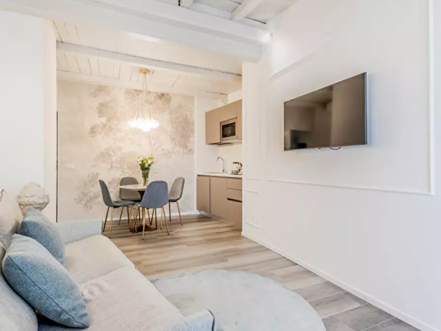 Immagine 5 di Appartamento in vendita  in Via Dandolo a Roma