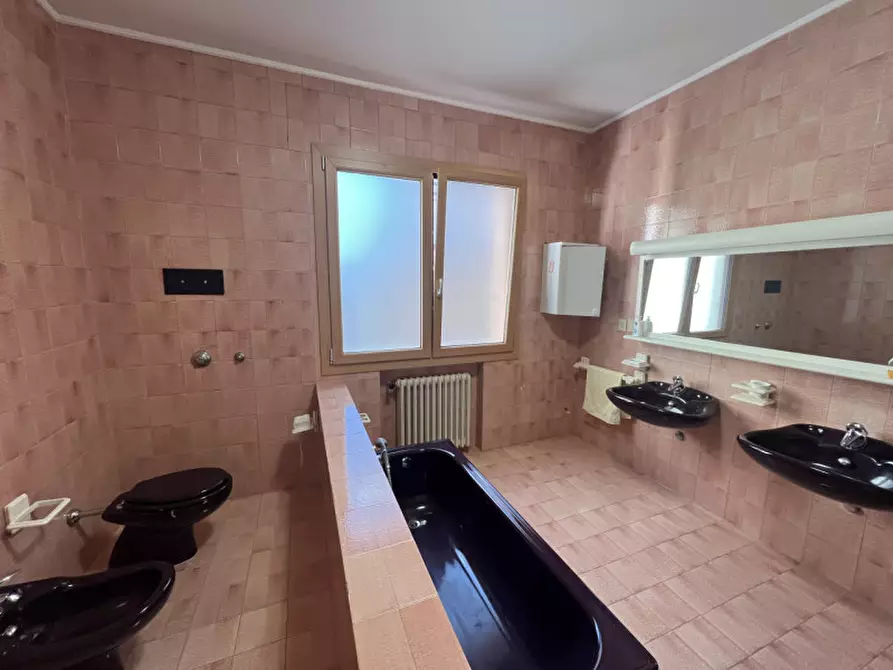 Immagine 11 di Appartamento in vendita  in Viale Veneto a Chioggia