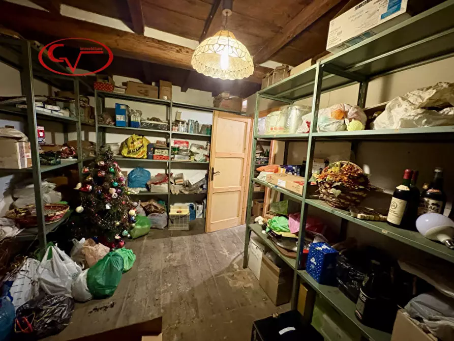 Immagine 4 di Negozio in vendita  in Località Gorgiti a Loro Ciuffenna