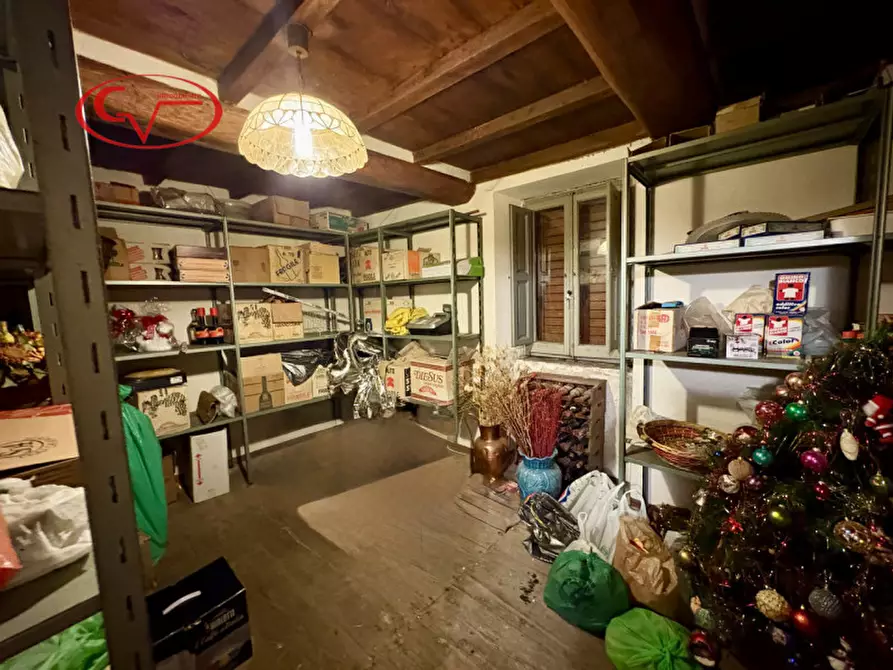 Immagine 6 di Negozio in vendita  in Località Gorgiti a Loro Ciuffenna