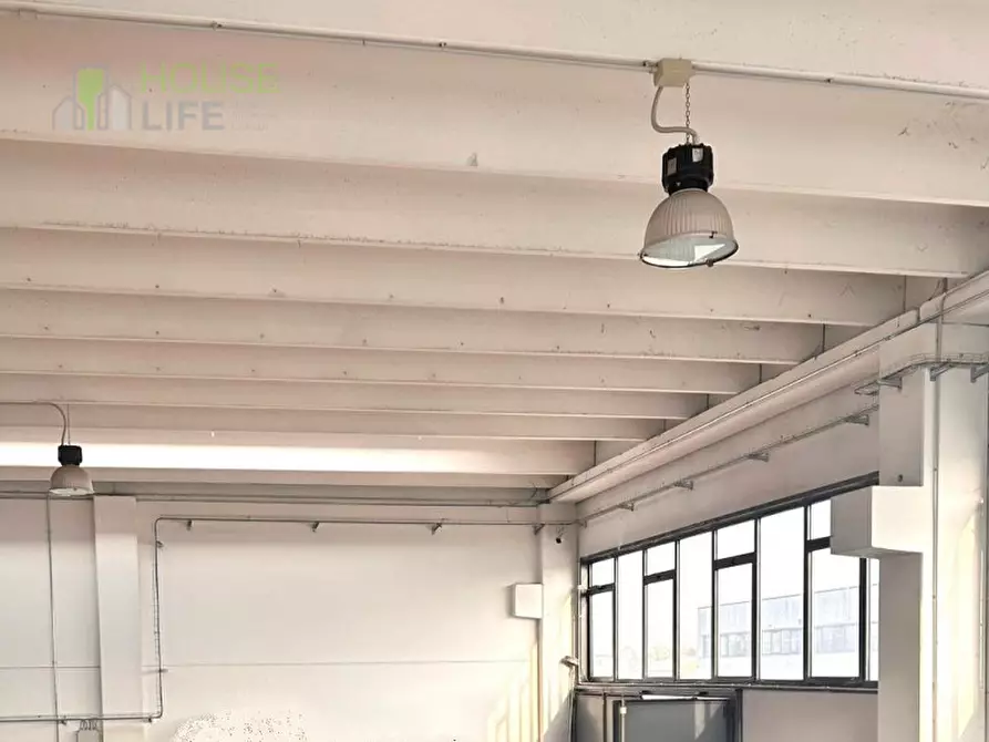 Immagine 9 di Capannone industriale in vendita  in Viale dell' Economia a Thiene