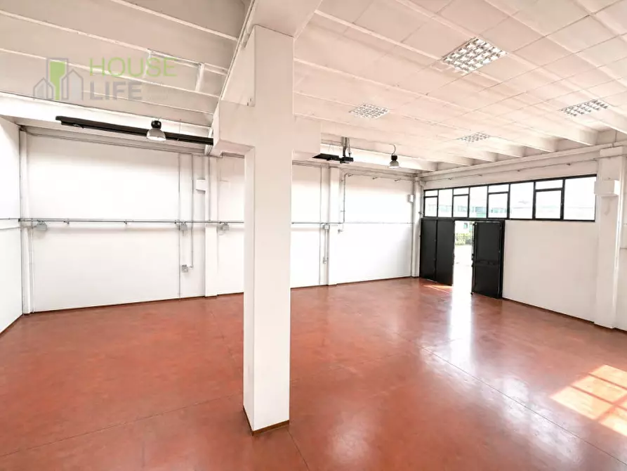 Immagine 4 di Capannone industriale in affitto  in Via dell'Industria a Thiene